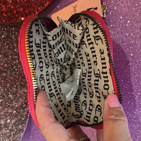 πHPπ Juicy Couture πNWTπ Beautiful Bright Pink Heart Shaped Wristlet!πππ - Picture 10 of 13